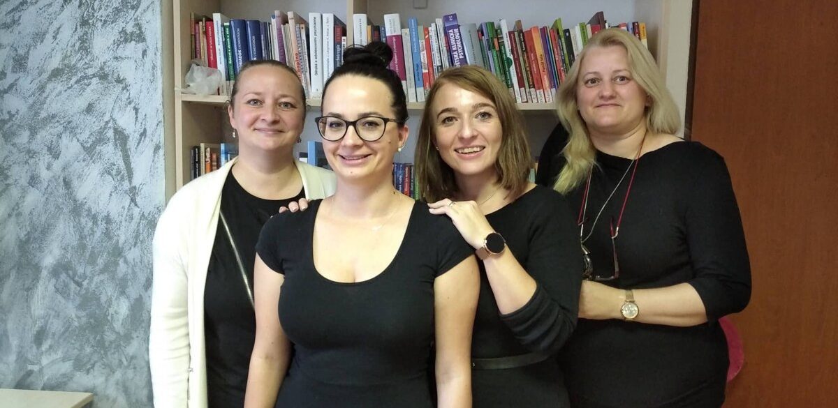 Prinášame Vám rozhovor s vedúcou Poradenského centra Náruč Čadca – sociálnou pracovníčkou Mgr. Emíliou Grečmalovou uverejnený v printovej verzii týždenníka MY Kysuce (27.9.2022)